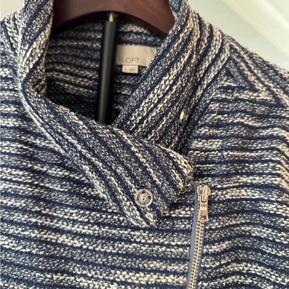 LOFT Navy and White Textured Jacket -Medium - Picture 2 of 7